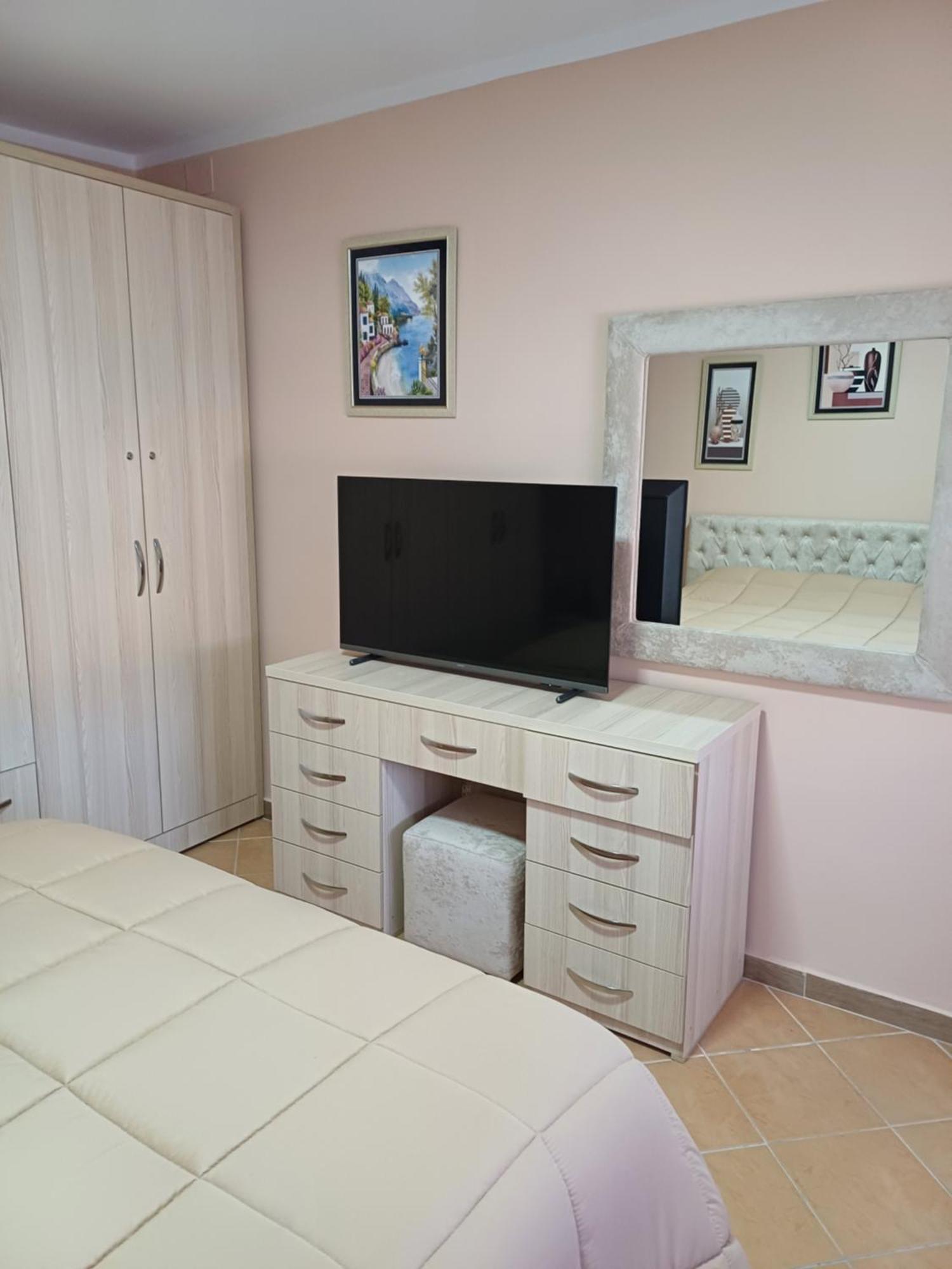 Apartamenti Vero Tirana Bagian luar foto