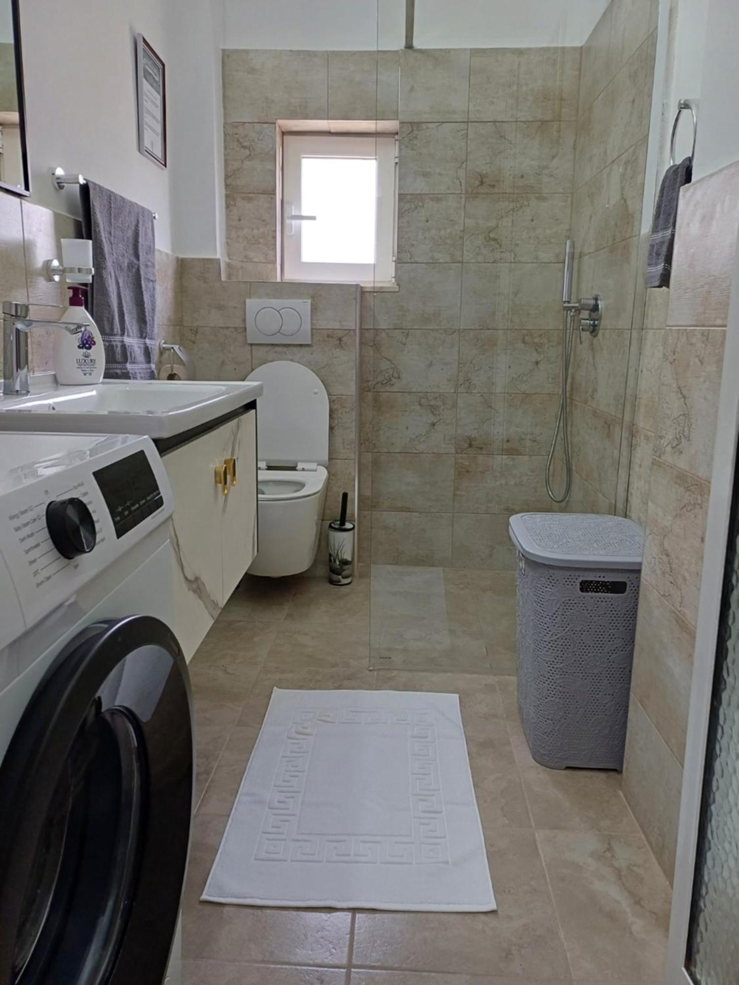 Apartamenti Vero Tirana Bagian luar foto