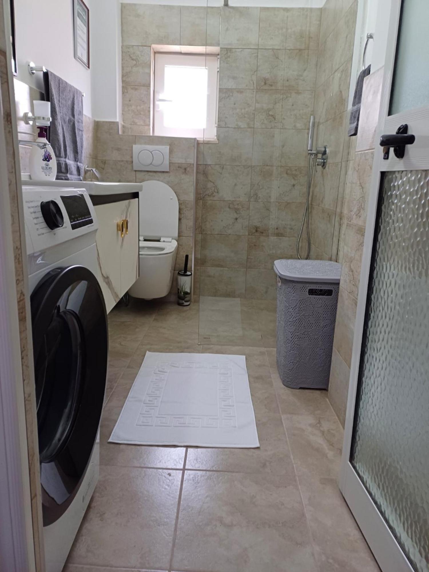 Apartamenti Vero Tirana Bagian luar foto